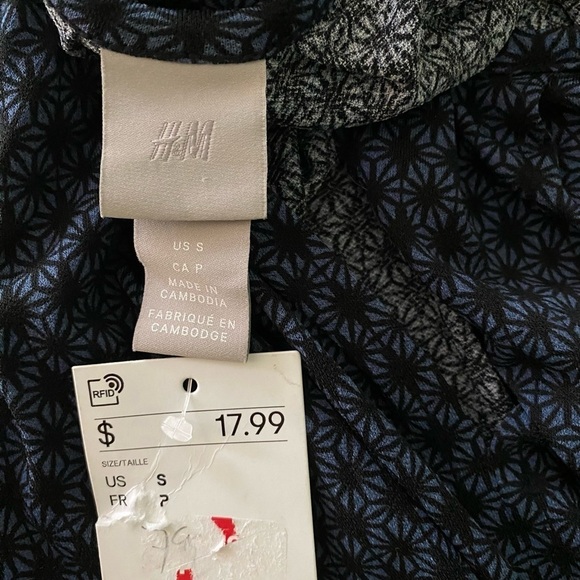 NEW - Women’s H&M Sleeveless Dress Top Size Small - Picture 3 of 5